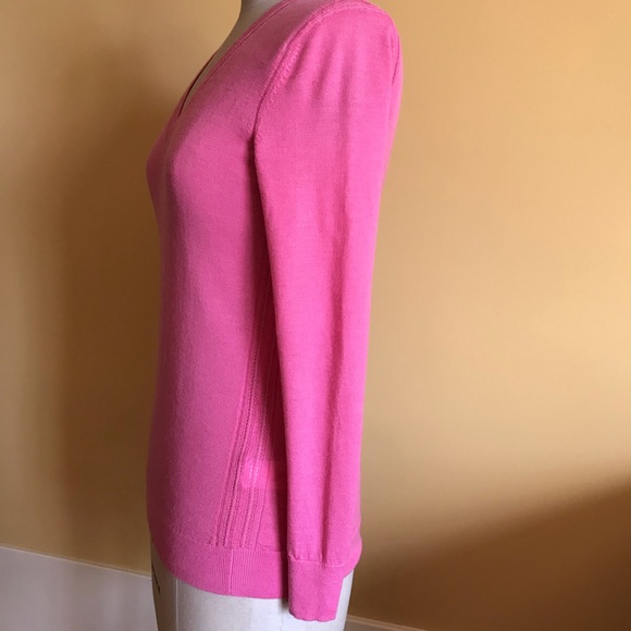 Banana Republic pink XS merino wool vneck sweater - Picture 4 of 8